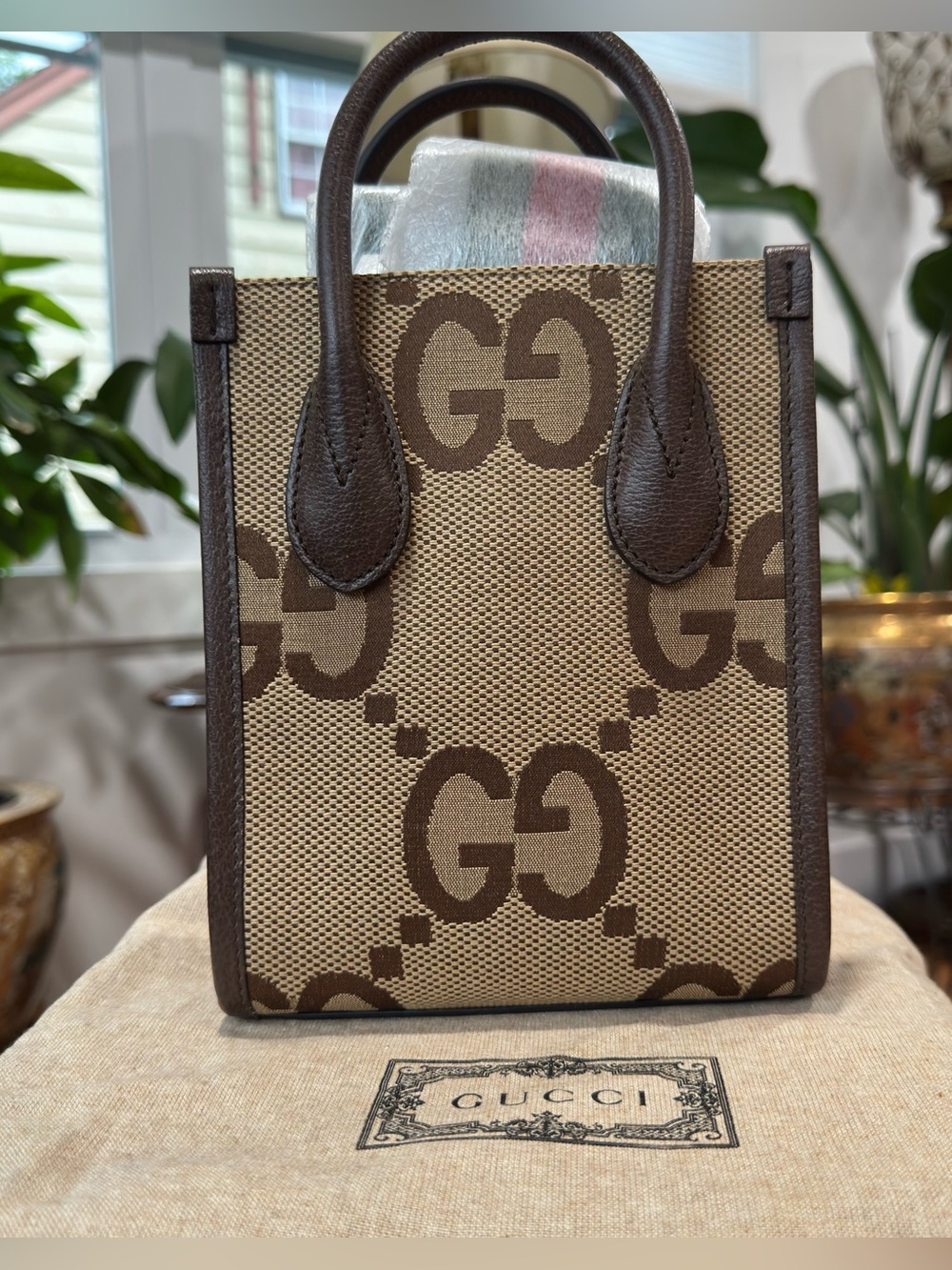 NEW Gucci Jumbo GG Canvas Vertical Mini Tote Crossbody Bag